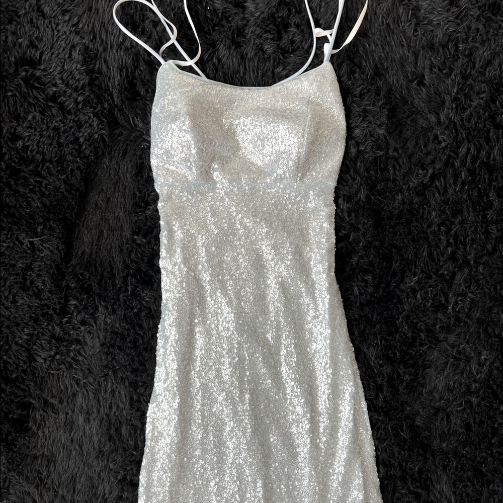 BETSY & ADAM Long sequin gown with high slit